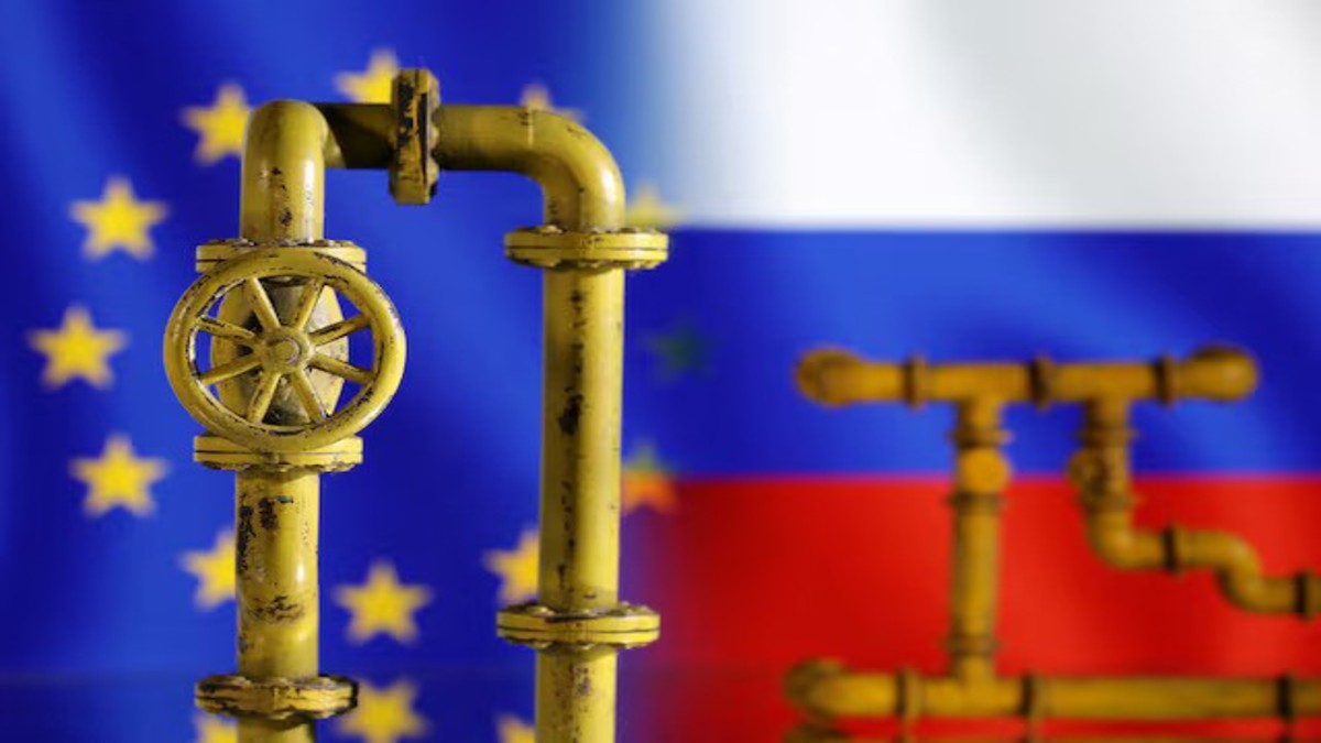 The EU hasn’t banned the purchase of Russian oil altogether. It has merely imposed a price cap, while pressuring others, like India, to stop refining or shipping that same oil. Image: REUTERS The EU hasn’t banned the purchase of Russian oil altogether. It has merely imposed a price cap, while pressuring others, like India, to stop refining or shipping that same oil. Image: REUTERS