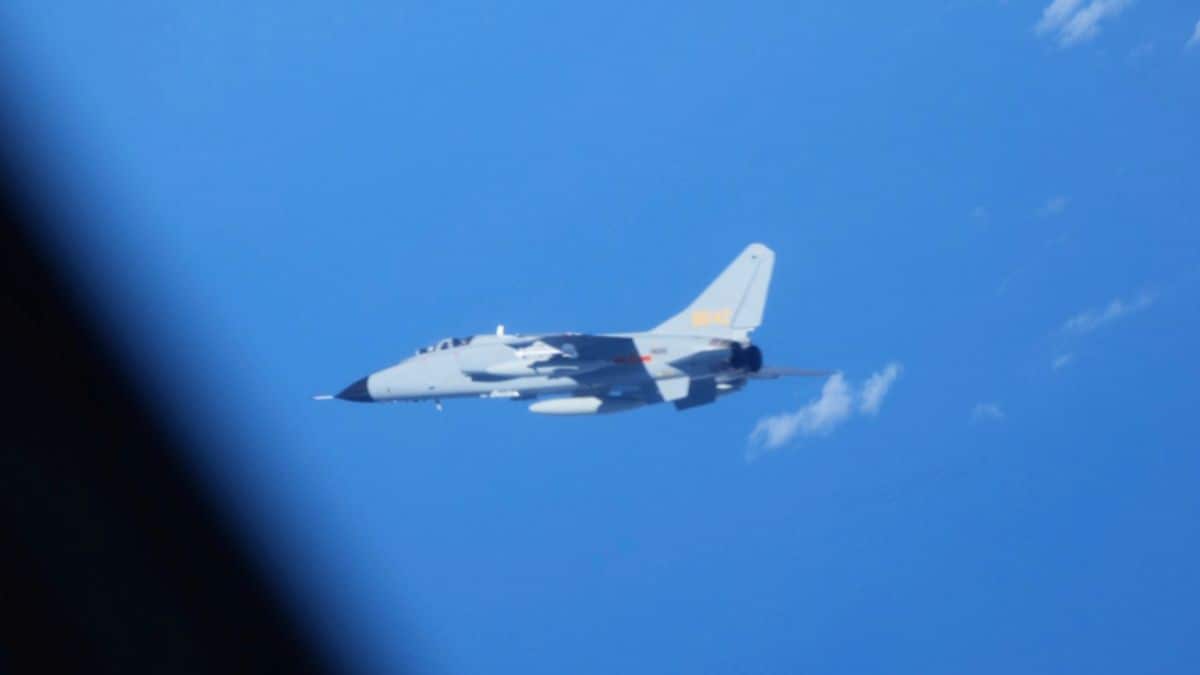 Aerial brinkmanship: China’s JH-7 comes within 30 metres of Japan’s YS-11EB amid soaring tensions