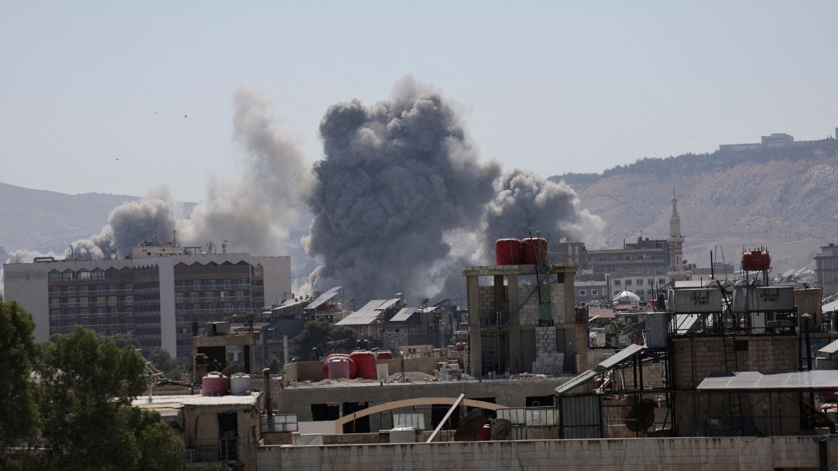 Smoke rises after strikes on Syria's defense ministry in Damascus, according to Al Jazeera TV, in Damascus, Syria July 16, 2025. Reuters Smoke rises after strikes on Syria's defense ministry in Damascus, according to Al Jazeera TV, in Damascus, Syria July 16, 2025. Reuters