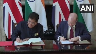 Union commerce minister Piyush Goyal and British business secretary Jonathan Reynolds sign the India-UK Free Trade Agreement (FTA) on Thursday, July 24, 2025. (Photo: ANI)