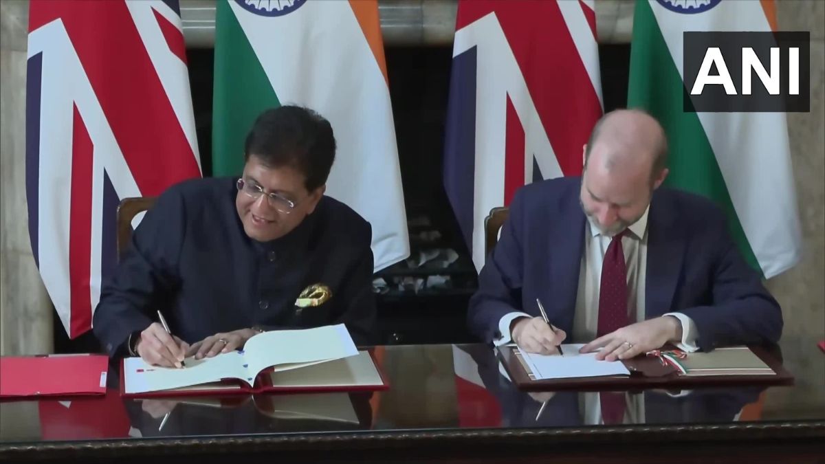 Union commerce minister Piyush Goyal and British business secretary Jonathan Reynolds sign the India-UK Free Trade Agreement (FTA) on Thursday, July 24, 2025. (Photo: ANI) Union commerce minister Piyush Goyal and British business secretary Jonathan Reynolds sign the India-UK Free Trade Agreement (FTA) on Thursday, July 24, 2025. (Photo: ANI)