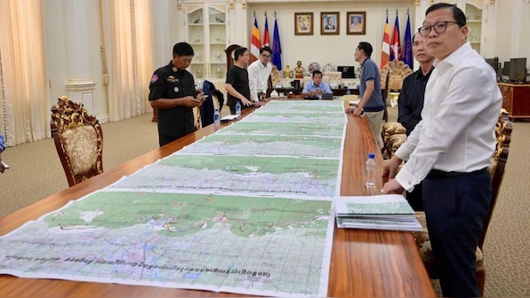 Cambodian leader posts operational military maps on Facebook amid clashes with Thailand — See pics