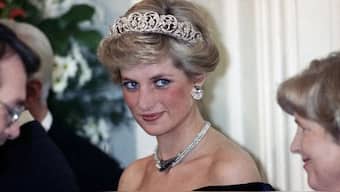 Diana, the Princess of Wales, is pictured during an evening reception given by the West German President Richard von Weizsacker in honour of the British Royal guests in the Godesberg Redoute in Bonn, Germany Monday, Nov. 2, 1987. (Photo: Herman Knippertz/AP)