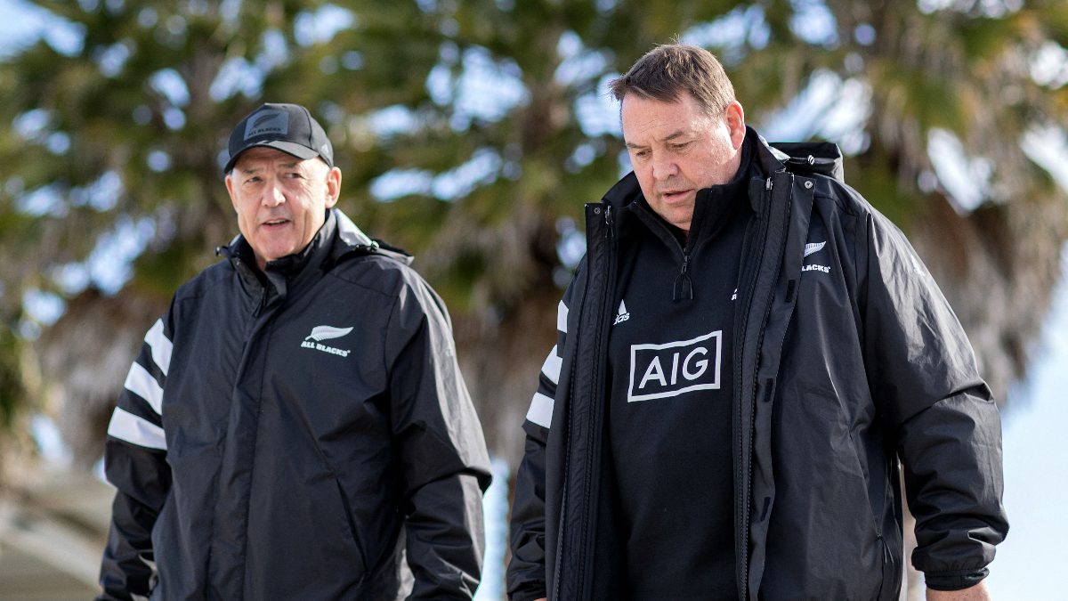 Gilbert Enoka (L) won two World Cups with the All Blacks and is known for his work on mental coaching. Image: AFP
Gilbert Enoka (L) won two World Cups with the All Blacks and is known for his work on mental coaching. Image: AFP