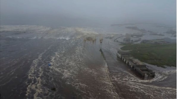 In Graphics | Understanding the anatomy of a tsunami as one shakes up Russia, Japan, US