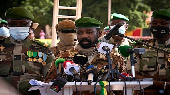 Mali’s junta chief grants himself indefinite presidential term amid political crackdown