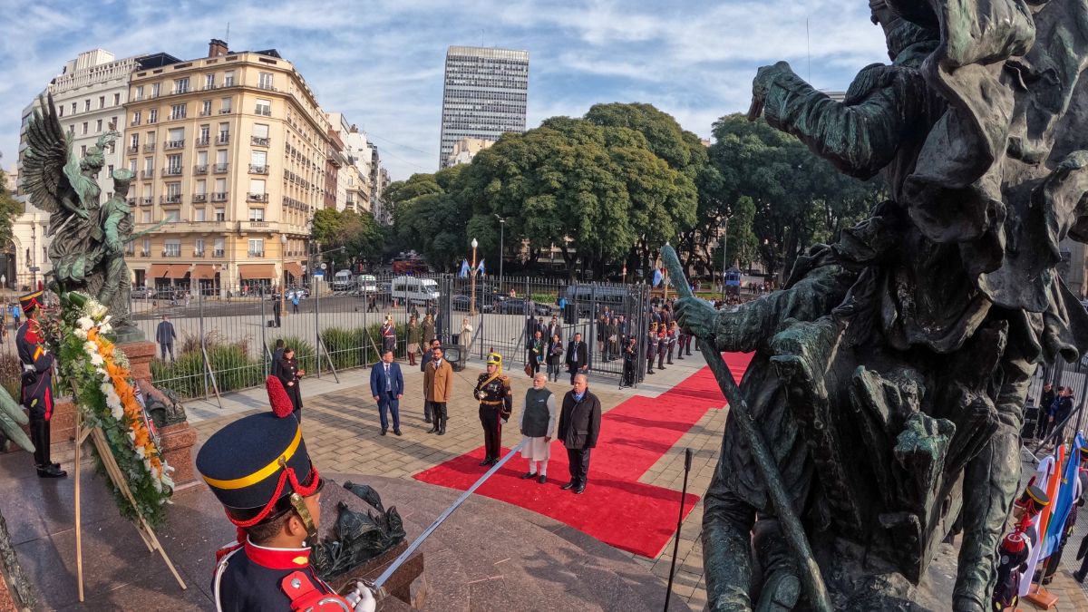 PM Modi pays tribute to General San Martin; discusses energy and security with Argentina’s Milei PM Modi pays tribute to General San Martin; discusses energy and security with Argentina’s Milei