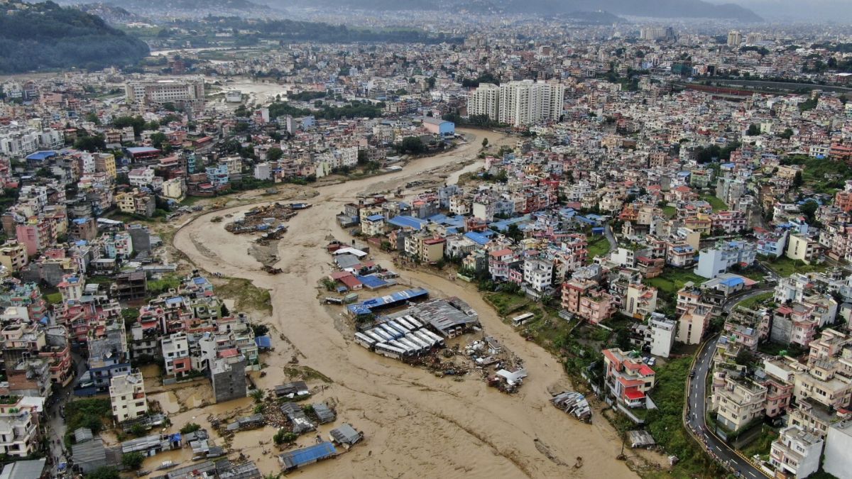Nepal-China 'friendship bridge' washed away in floods Nepal-China 'friendship bridge' washed away in floods