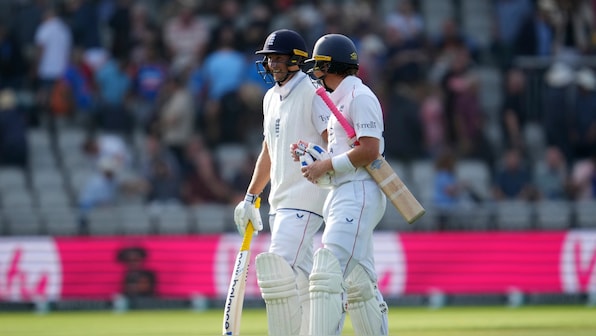 India vs England Highlights, 4th Test Day 2: Kamboj grabs maiden wicket as Pope, Root steer England to 225/2 at stumps