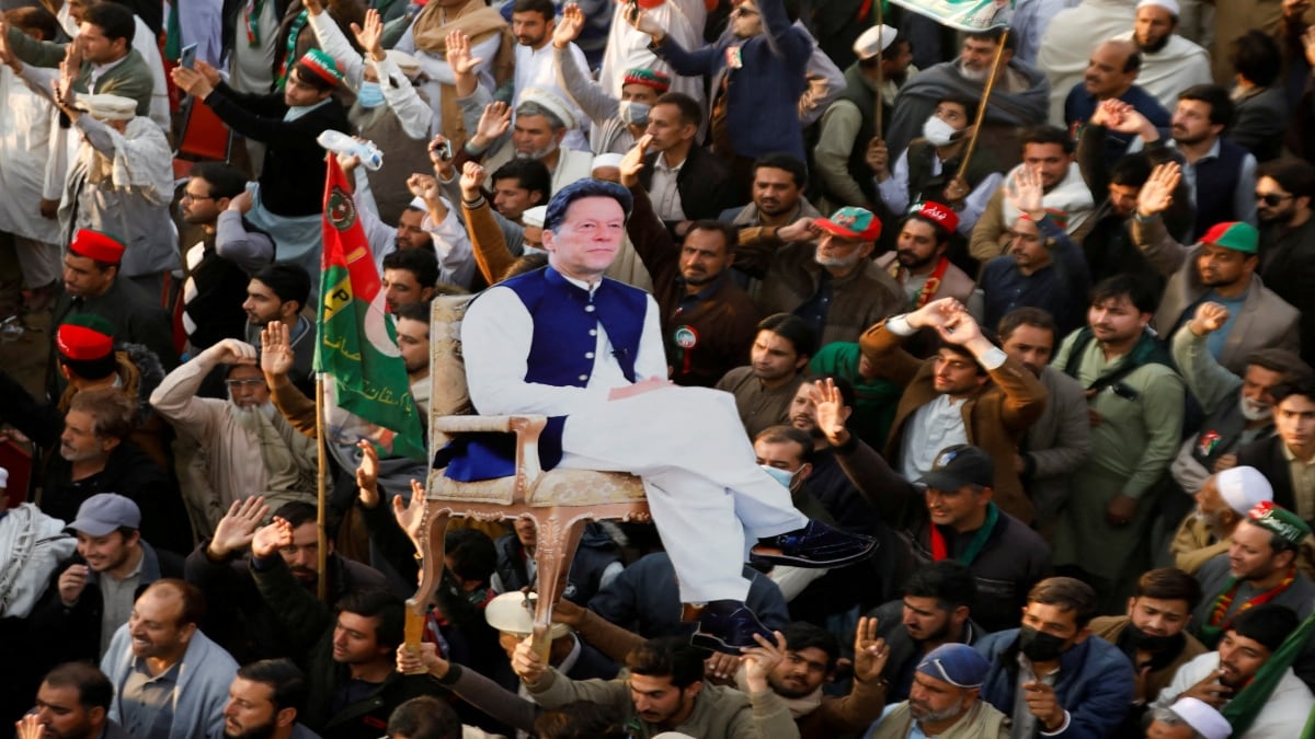 Pakistan unveils new national paramilitary force, sparking fears of political crackdown