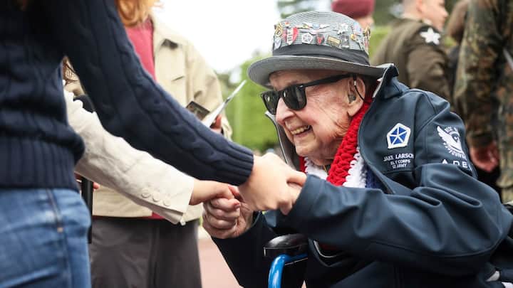 Who was Papa Jake Larson, the 102-year-old WWII hero and TikTok star who inspired millions?
