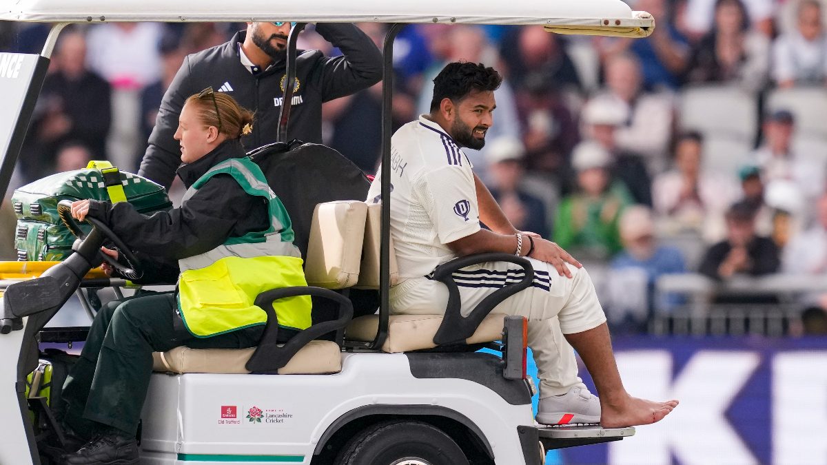 BCCI provides major update on Rishabh Pant's injury: No wicket-keeping duties in Manchester Test; may bat for India if required BCCI provides major update on Rishabh Pant's injury: No wicket-keeping duties in Manchester Test; may bat for India if required