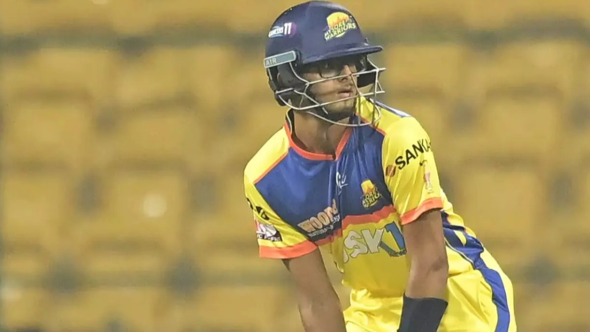 Rahul Dravid's son Samit finds no takers in Maharaja Trophy T20 auction as Devdutt Padikkal attracts mega bid Rahul Dravid's son Samit finds no takers in Maharaja Trophy T20 auction as Devdutt Padikkal attracts mega bid