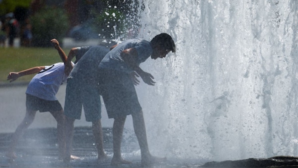 Climate change-induced heatwaves trigger Europe's romance with high AC usage, test energy networks