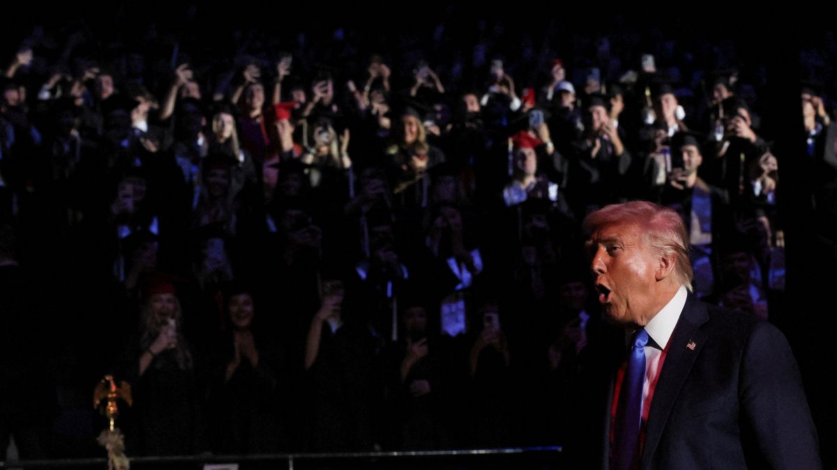 US may look at salary to allot H-1B visas. Why it’s bad news for foreign students US may look at salary to allot H-1B visas. Why it’s bad news for foreign students