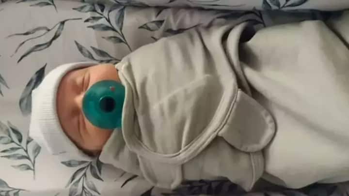 World’s 'oldest baby' is here: How child was born from embryo frozen in 1994