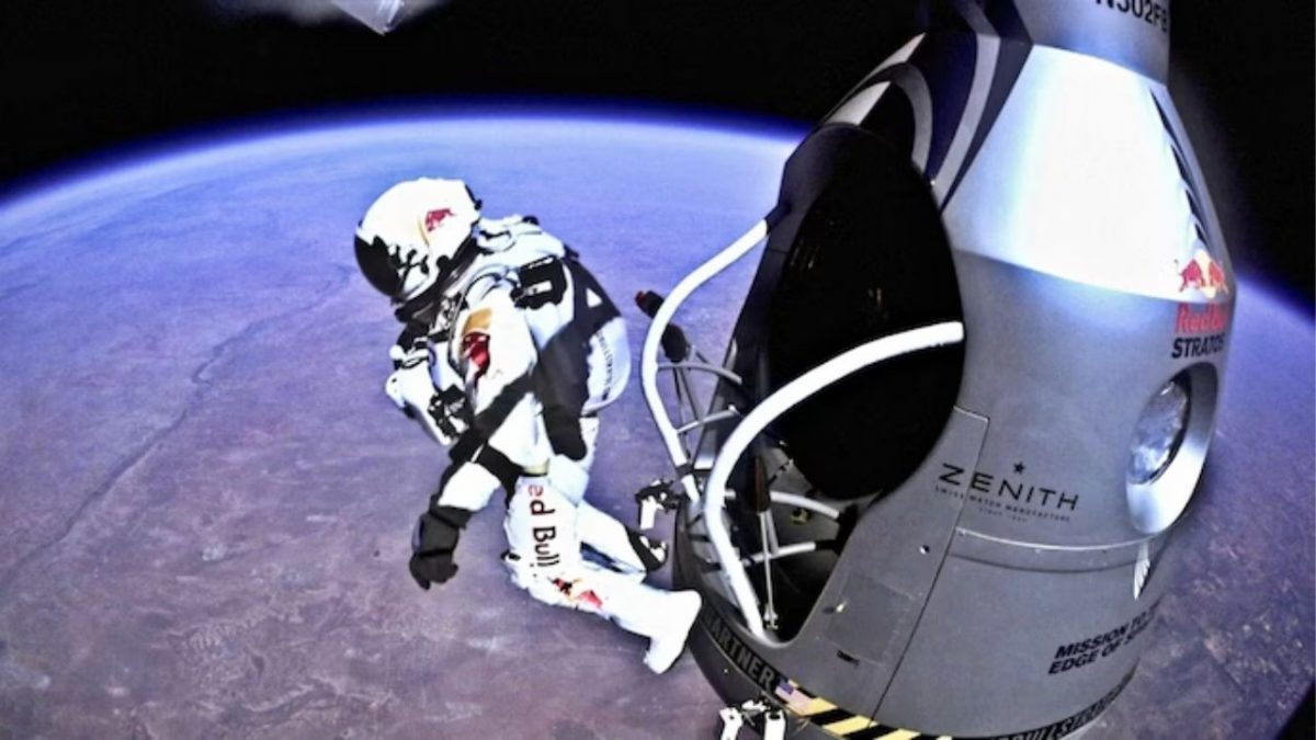 Pilot Felix Baumgartner of Austria jumps out from the capsule during the final manned flight for Red Bull Stratos in Roswell. Reuters Pilot Felix Baumgartner of Austria jumps out from the capsule during the final manned flight for Red Bull Stratos in Roswell. Reuters