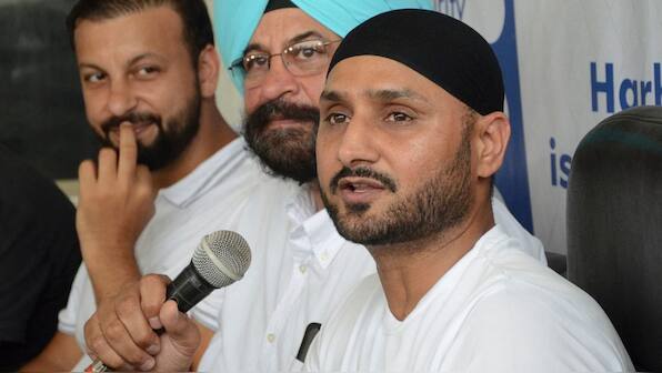 'Bring Kuldeep directly': Harbhajan Singh urges Gambhir and Gill to make bold call in 4th Test vs England