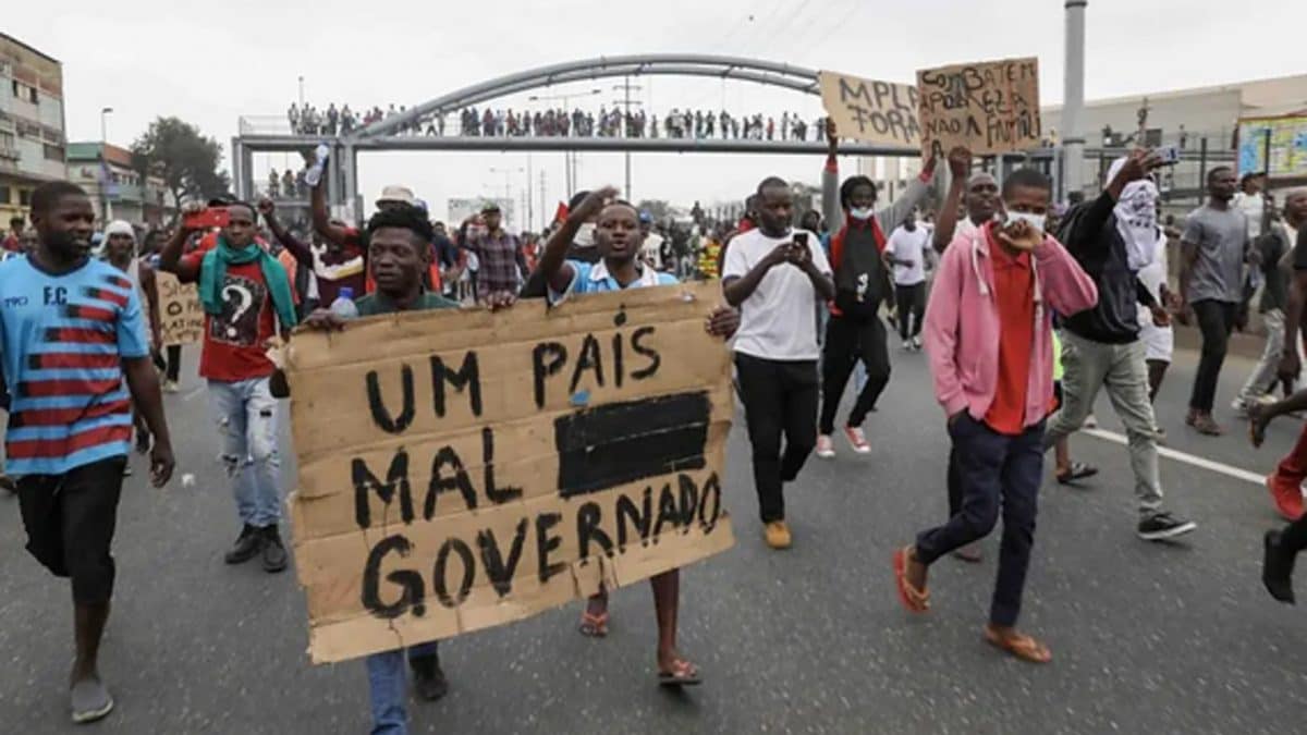 Africa: Fuel hike sees massive protests in Angola, 22 killed, including a police officer