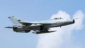 What do we know about Chinese-made F-7 plane that crashed in Bangladesh?