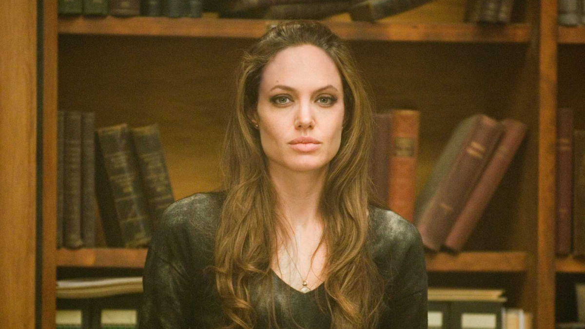 Angelina Jolie undergoes anti-aging laser treatments at 50: 'She has always been religious about...' Angelina Jolie undergoes anti-aging laser treatments at 50: 'She has always been religious about...'