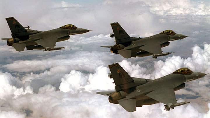 Poland, Romania scramble jets as Russian strikes hit western Ukraine near Nato borders Poland, Romania scramble jets as Russian strikes hit western Ukraine near Nato borders