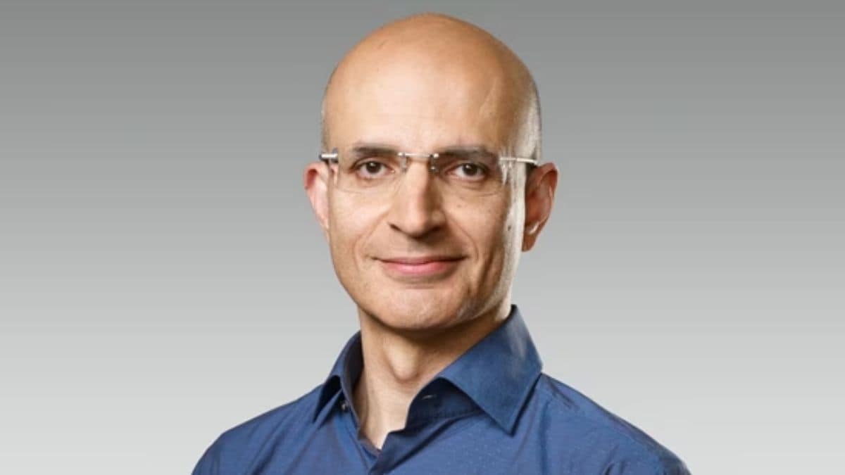 Who is Sabih Khan, Apple's new COO with Indian roots?