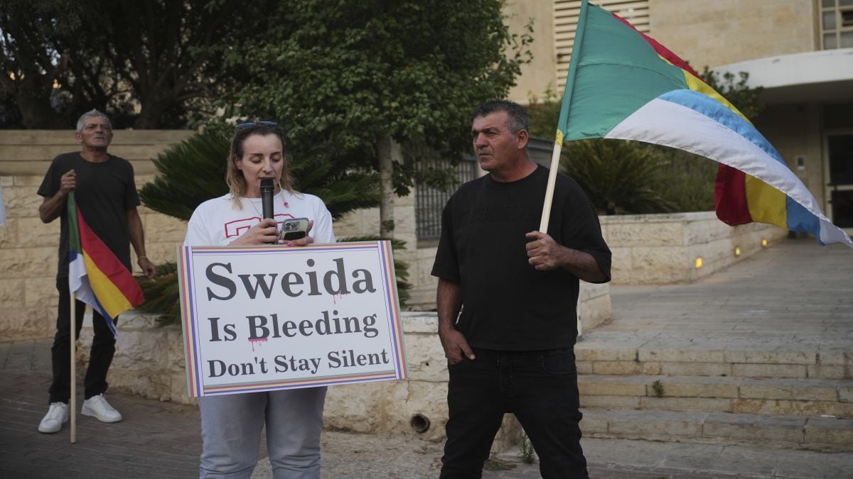 Amid clashes with Druze minority & Israeli bombardment, death toll in South Syria crosses 500