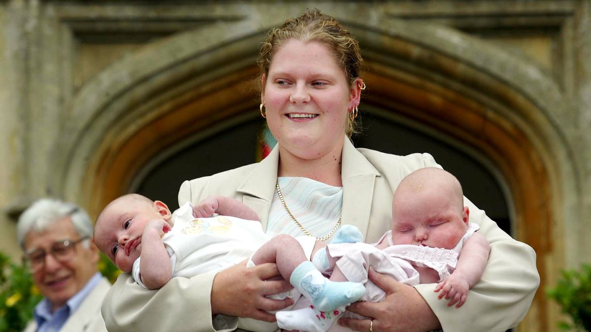 The world's first 'test tube baby' Britain's Louise Brown, faces the media holding 13 week old twins Antonia and Henry Veary, as Professor Robert Edwards (L) looks on, during 25th anniversary celebrations of the revolutionary fertility treatment 'In Vitro Fertilisation' (IVF) at Bourne Hall in Cambridgeshire, UK, July 26, 2003. File Image/Reuters The world's first 'test tube baby' Britain's Louise Brown, faces the media holding 13 week old twins Antonia and Henry Veary, as Professor Robert Edwards (L) looks on, during 25th anniversary celebrations of the revolutionary fertility treatment 'In Vitro Fertilisation' (IVF) at Bourne Hall in Cambridgeshire, UK, July 26, 2003. File Image/Reuters