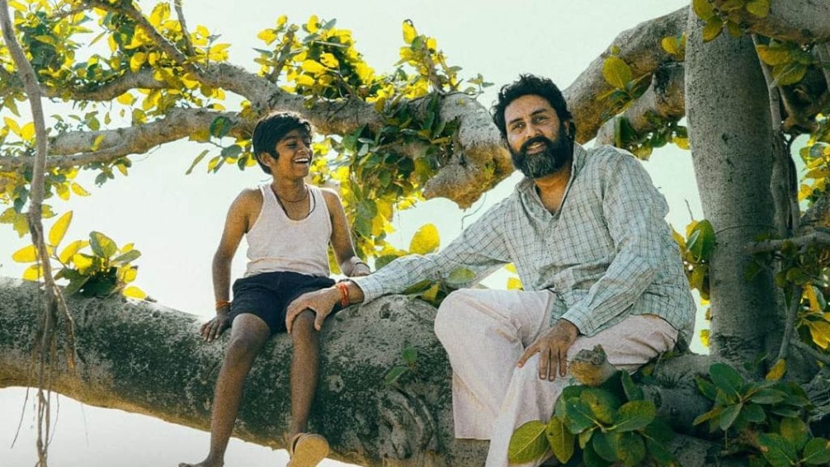 कालिधर लापता मूवी रिव्यू: अभिषेक बच्चन-दाईविक बघेला की खूबसूरत केमराडारी इस ड्रामा को दिल-गर्म और ब्रीज़ी बनाती है