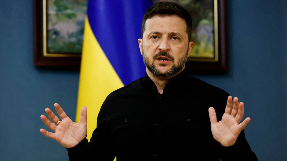 Zelenskyy welcomes US offer of security guarantees to Ukraine ahead of Trump meeting