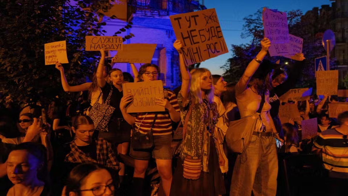 A protest against a law that removed the independent status from two key Ukrainian anti-corruption bodies, in Kyiv, on July 23, 2025. AFP A protest against a law that removed the independent status from two key Ukrainian anti-corruption bodies, in Kyiv, on July 23, 2025. AFP