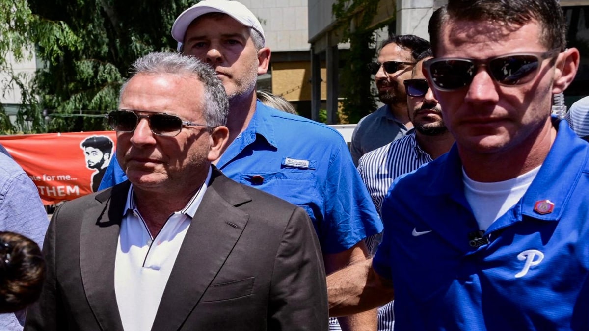 US envoy Steve Witkoff meets Israeli hostage families in Tel Aviv as hopes for a ceasefire fade