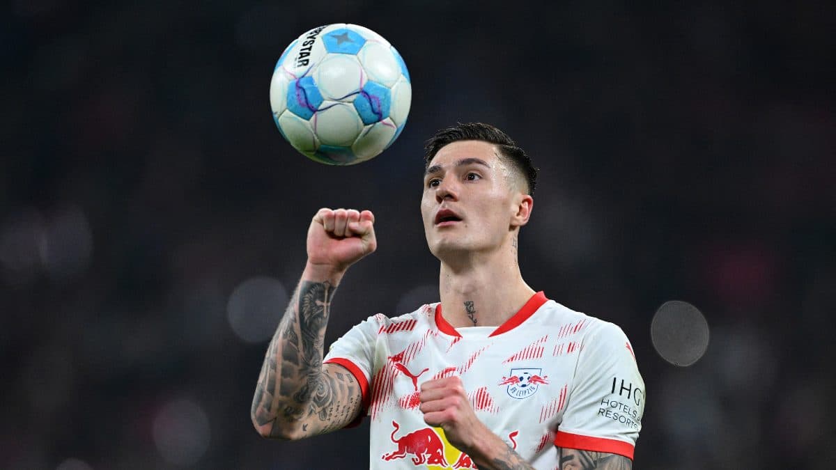 Manchester United agree deal to sign striker Benjamin Sesko, will target Carlos Baleba next