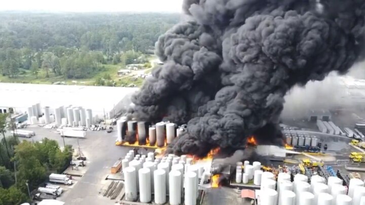 WATCH | Explosion rocks auto-supply company in Roseland Louisiana, prompting evacuation WATCH | Explosion rocks auto-supply company in Roseland Louisiana, prompting evacuation