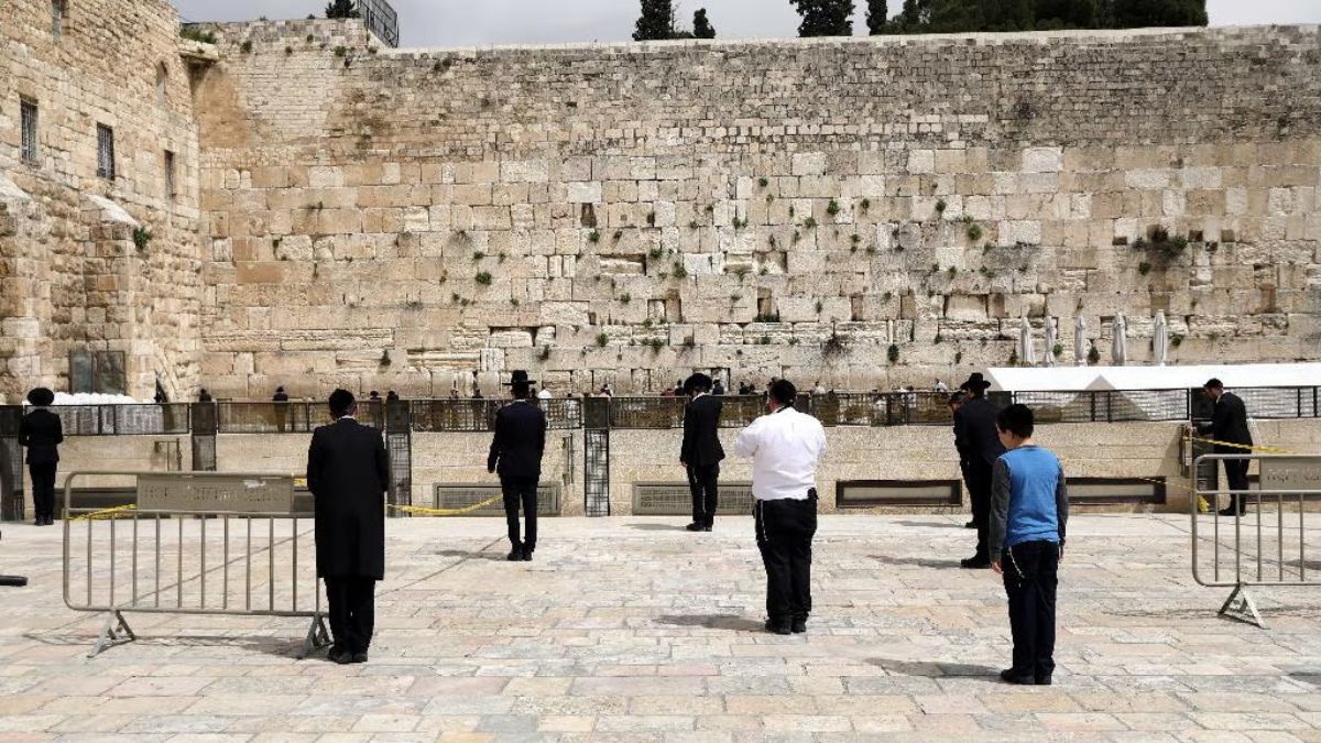 Jerusalem's Western Wall vandalised with anti-war message: 'There is a holocaust in Gaza' Jerusalem's Western Wall vandalised with anti-war message: 'There is a holocaust in Gaza'