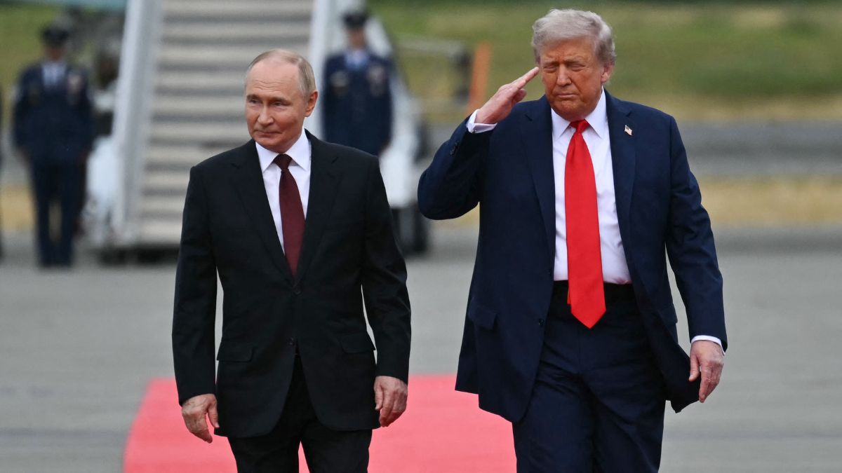 In charm offensive, Kremlin envoy proposes ‘Putin-Trump tunnel’ & natural resources’ extraction In charm offensive, Kremlin envoy proposes ‘Putin-Trump tunnel’ & natural resources’ extraction