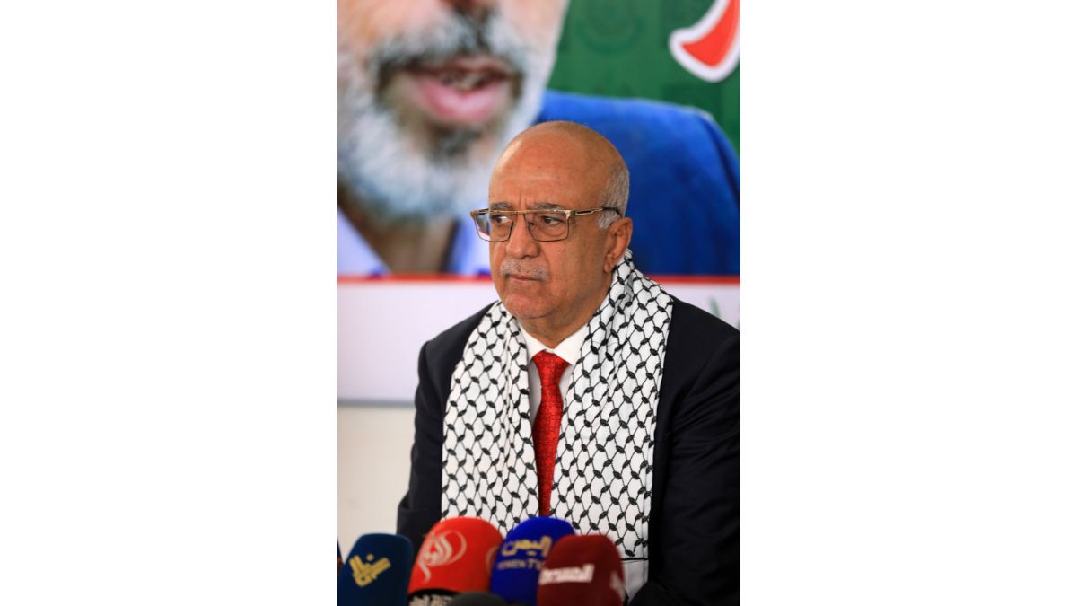 Ahmed al-Rahawi, the Prime Minister of Yemen's Houthis-run government, visits the offices of the Palestinian Hamas movement in Sanaa, to offer his condolences over the killing of Yahya Sinwar, the head of the Hamas movement, on October 20, 2024. (Photo: Mohammed Huwais/AFP) Ahmed al-Rahawi, the Prime Minister of Yemen's Houthis-run government, visits the offices of the Palestinian Hamas movement in Sanaa, to offer his condolences over the killing of Yahya Sinwar, the head of the Hamas movement, on October 20, 2024. (Photo: Mohammed Huwais/AFP)
