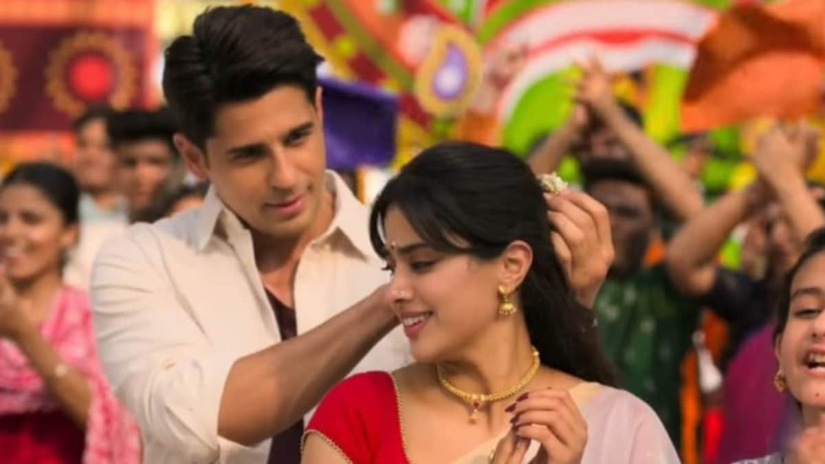 'Param Sundari' Box-Office Day 1: Sidharth Malhotra-Janhvi Kapoor's rom-com opens 65% lesser than 'Saiyaara'