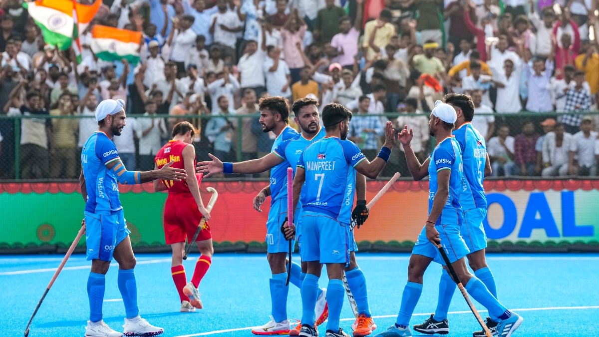 <div>Harmanpreet the 'sitara' as India survive China scare, Rajgir humidity to begin Asia Cup on winning note</div>