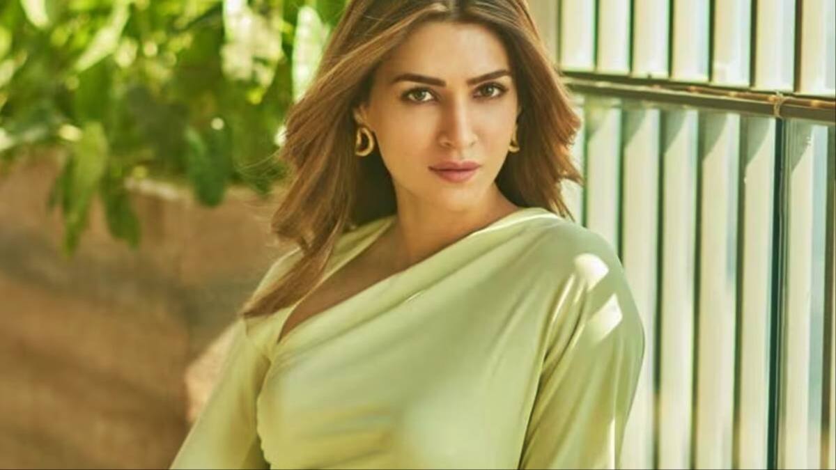 Kriti Sanon Criticizes Bollywood's Gender Pay Gap