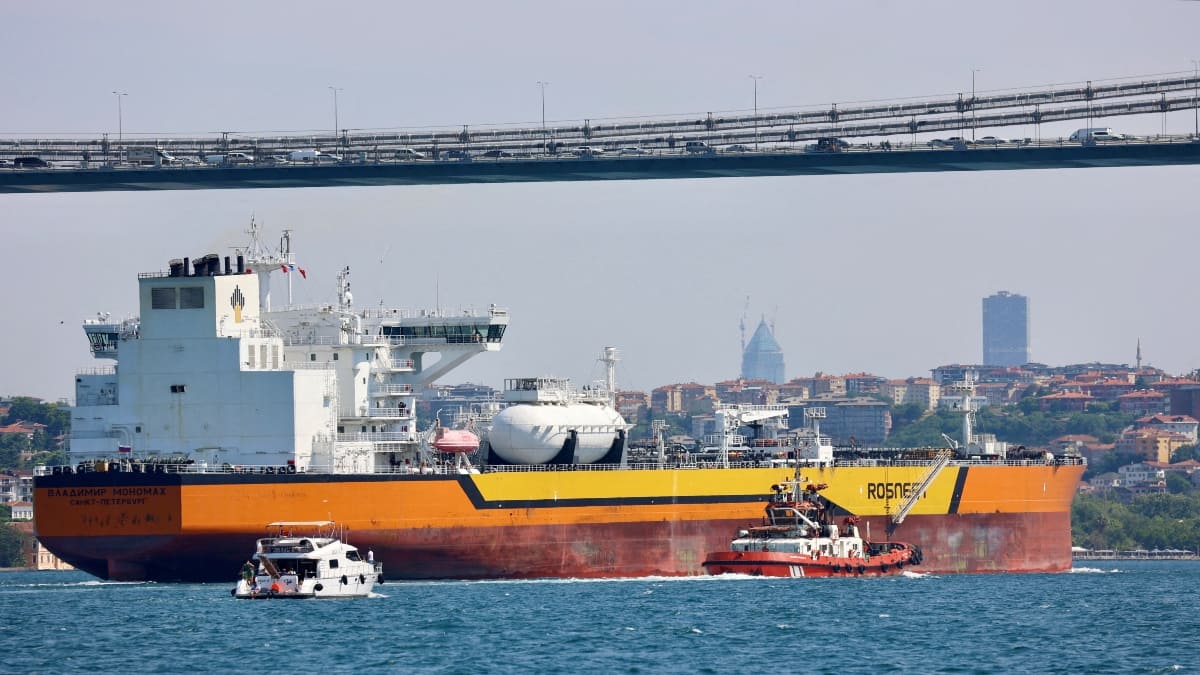 Here’s why there is no correlation between India’s move to cut Russian oil imports and impending US trade deal