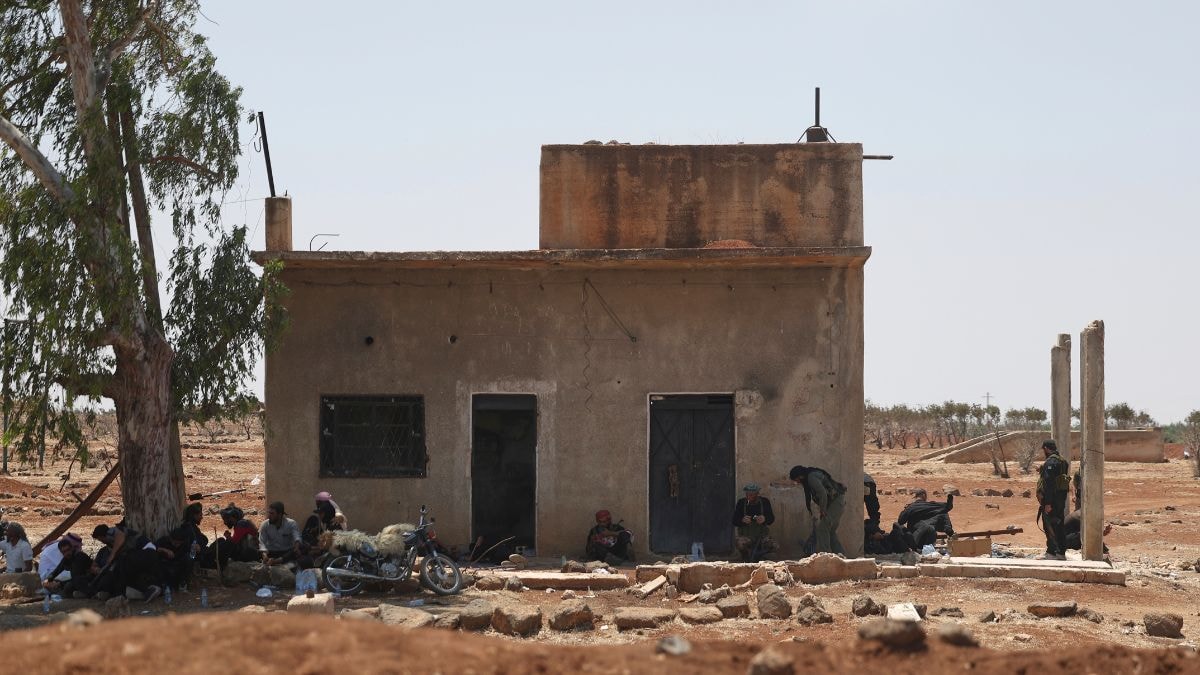 Post-Assad Syria sees fresh violence as Druze, SDF clash; Israel raids southern border
