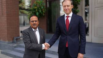 Russia’s First Deputy Prime Minister Denis Manturov held a meeting with #India’s National Security Advisor Ajit Kumar Doval.
