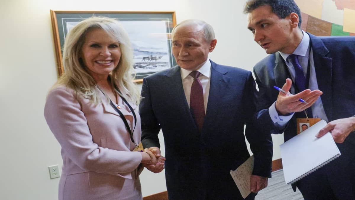 US State Dept documents with sensitive information on Trump-Putin found lying on hotel printer: Report