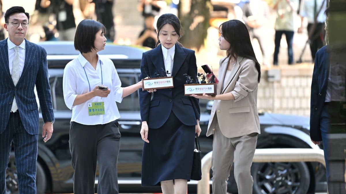 South Korea's former first lady Kim Keon-hee, wife of impeached former president Yoon Suk Yeol, arrives at a court to attend a hearing to review her arrest warrant requested by special prosecutors at the Seoul Central District Court, in Seoul, South Korea, August 12, 2025. Pool via Reuters