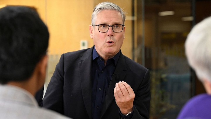 Why are UK civil servants earning more than Prime Minister Keir Starmer?