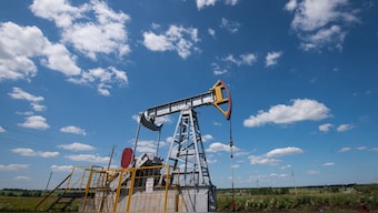 A view shows an oil pump jack outside Almetyevsk, in the Republic of Tatarstan, Russia, July 14, 2025. File Photo/Reuters