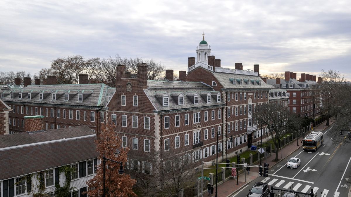 Trump says Harvard to run 'trade schools' under $500 million settlement deal Trump says Harvard to run 'trade schools' under $500 million settlement deal
