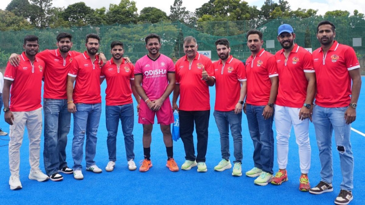 Kabaddi meets Hockey: PKL team Gujarat Giants and Indian Men’s Hockey Team come together for special crossover in Bengaluru Kabaddi meets Hockey: PKL team Gujarat Giants and Indian Men’s Hockey Team come together for special crossover in Bengaluru